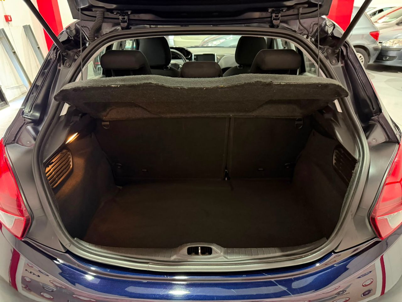 Peugeot 208 3p Style 1.6 BlueHDi 100 S&S - Foto 19