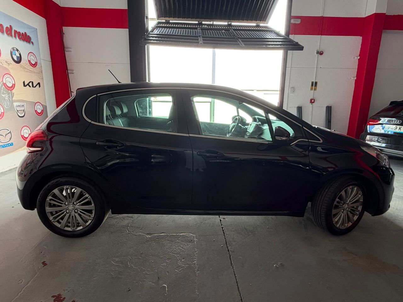 Peugeot 208 3p Style 1.6 BlueHDi 100 S&S - Foto 11