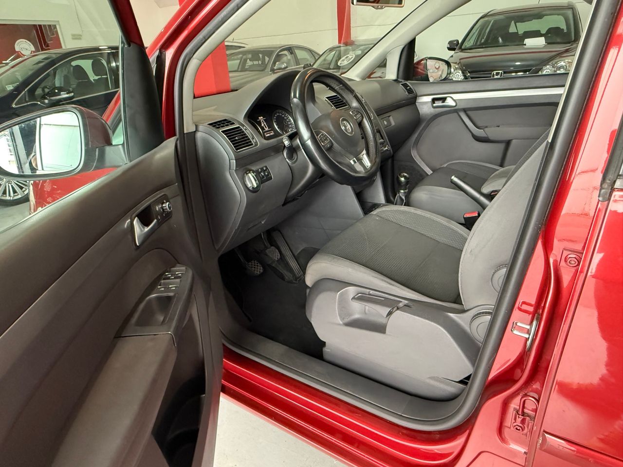Volkswagen Touran Edition 1.6 TDI 105 CV Bluemotion Technology Volkswagen Touran 1.6 TDI Advance 105 CV 2014 - Foto 16
