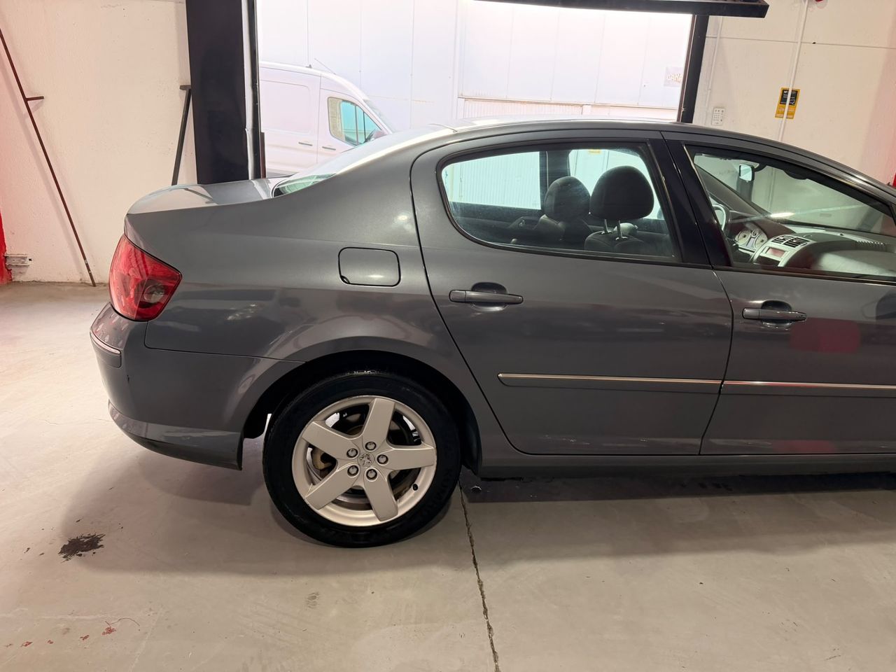 Peugeot 407 Sport 2.0 Peugeot 407 2.0 16V gasolina de 140 CV, berlina amplia - Foto 8