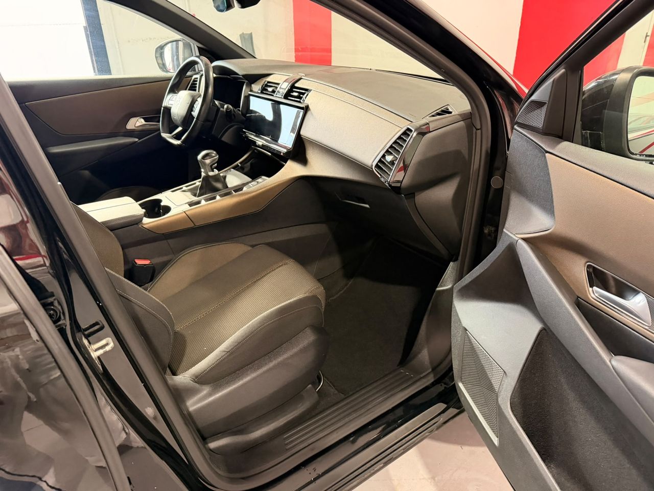 DS DS 7 Crossback BlueHDi 130 Be Chic DS 7 Crossback BlueHDi 130 Be Chic, SUV diésel elegante, - Foto 16