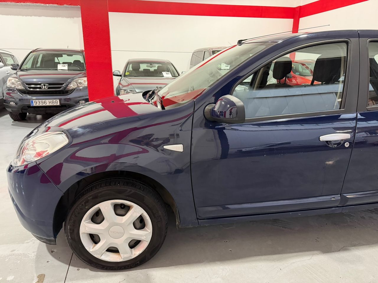 Dacia Sandero Laureate 1.2 16v 75 CV Dacia Sandero 1.2 16V gasolina, compacto, amplio y sencillo de mantener, ideal para ciudad, - Foto 5