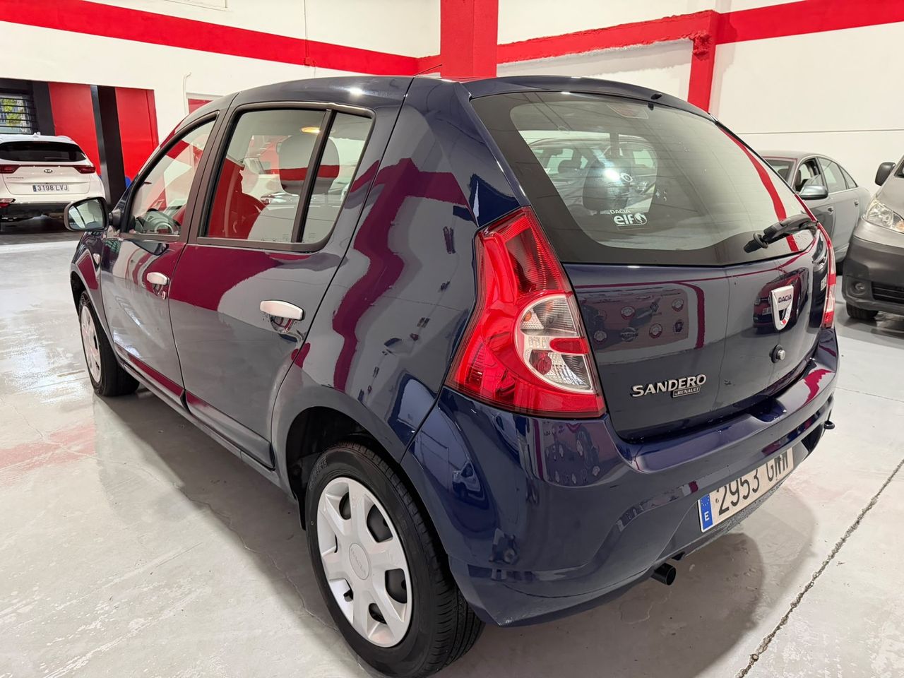 Dacia Sandero Laureate 1.2 16v 75 CV Dacia Sandero 1.2 16V gasolina, compacto, amplio y sencillo de mantener, ideal para ciudad, - Foto 7