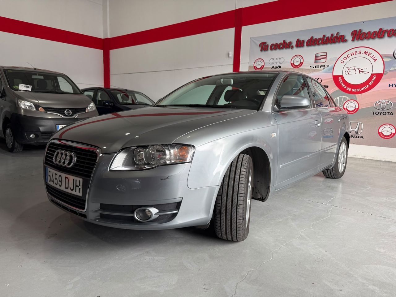 Audi A4 2.0 Audi A4 2.0 gasolina 130 CV - Foto 4