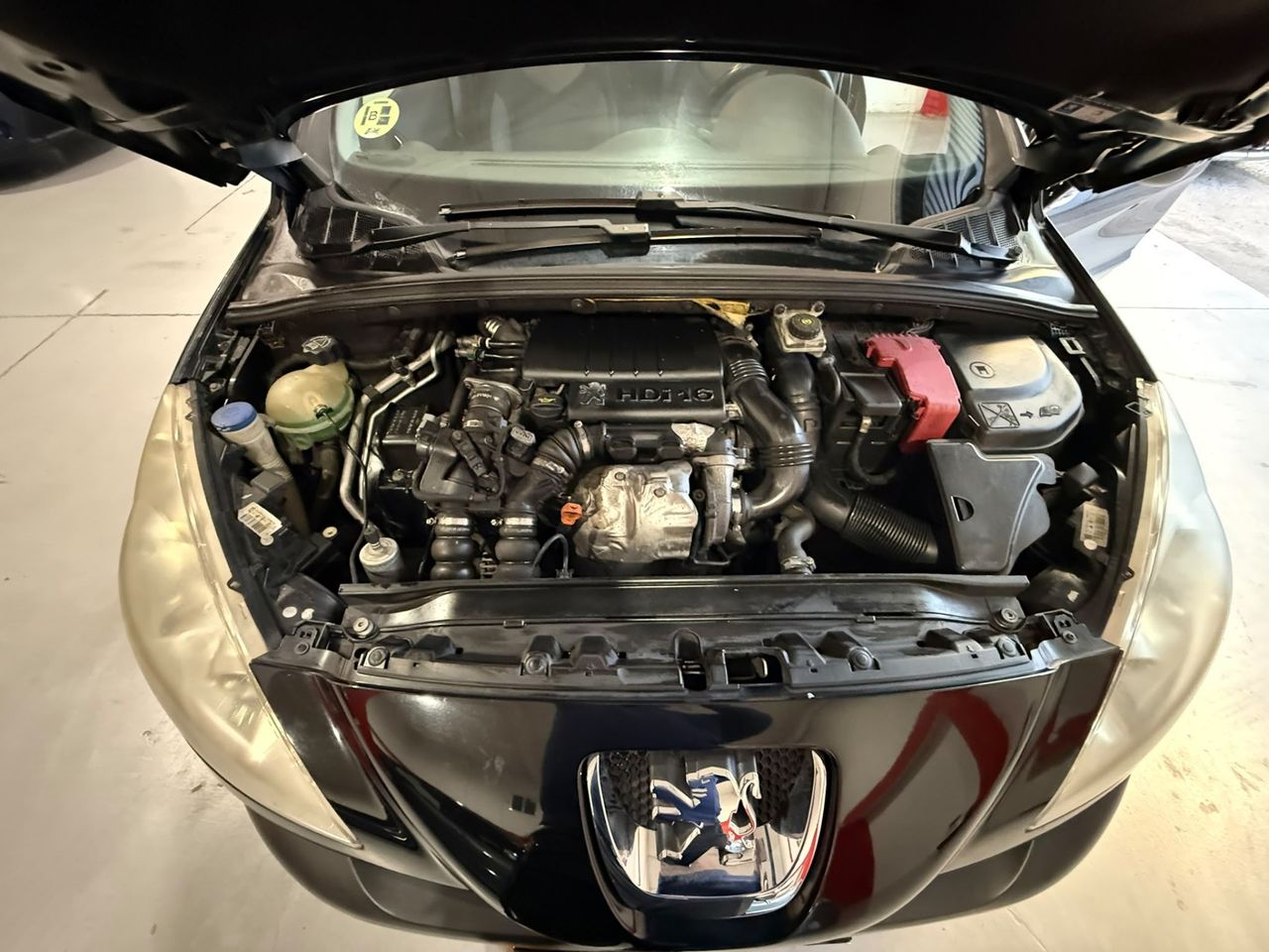 Peugeot 308 5p Premium 1.6 HDi 110 CV FAP Peugeot 308 1.6 HDi 110 FAP Premium - Foto 19
