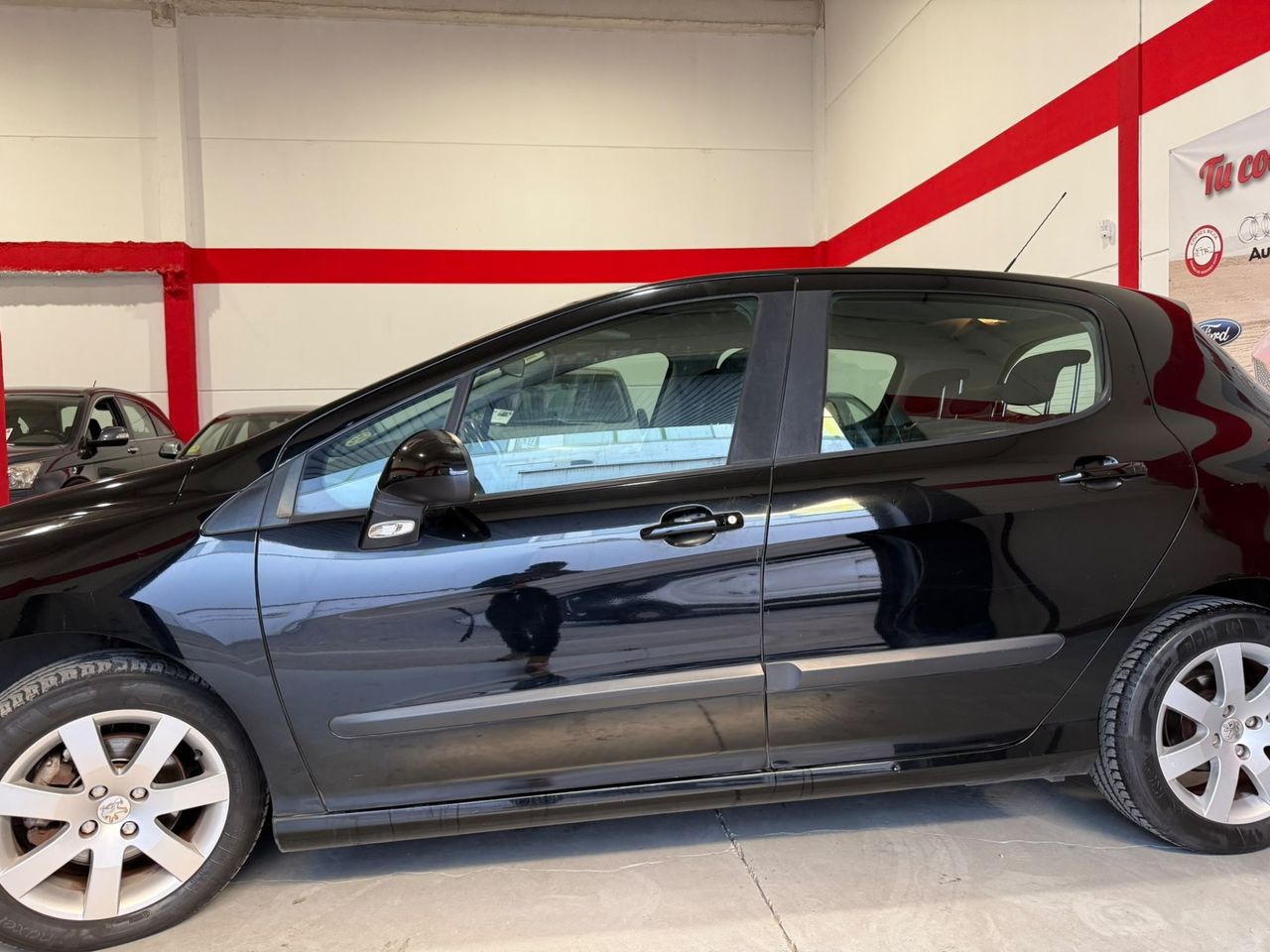 Peugeot 308 5p Premium 1.6 HDi 110 CV FAP Peugeot 308 1.6 HDi 110 FAP Premium - Foto 8