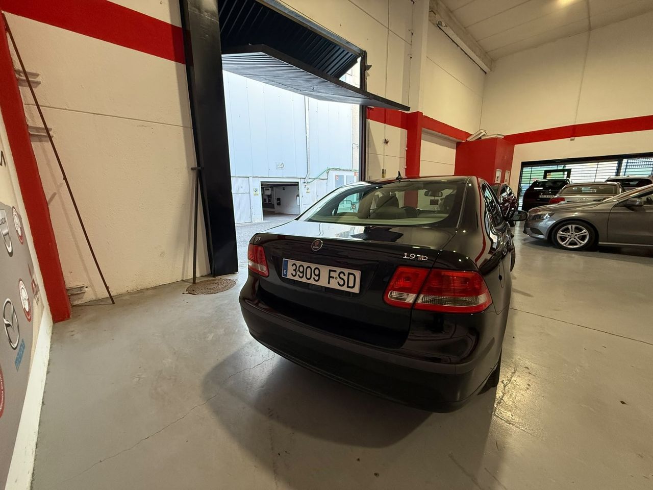Saab 9-3 Sport Sedán 1.9 TiD Descubre este elegante SAAB 9-3 Sport Sedán 1.9 TiD Linear Sport de 150 CV - Foto 13