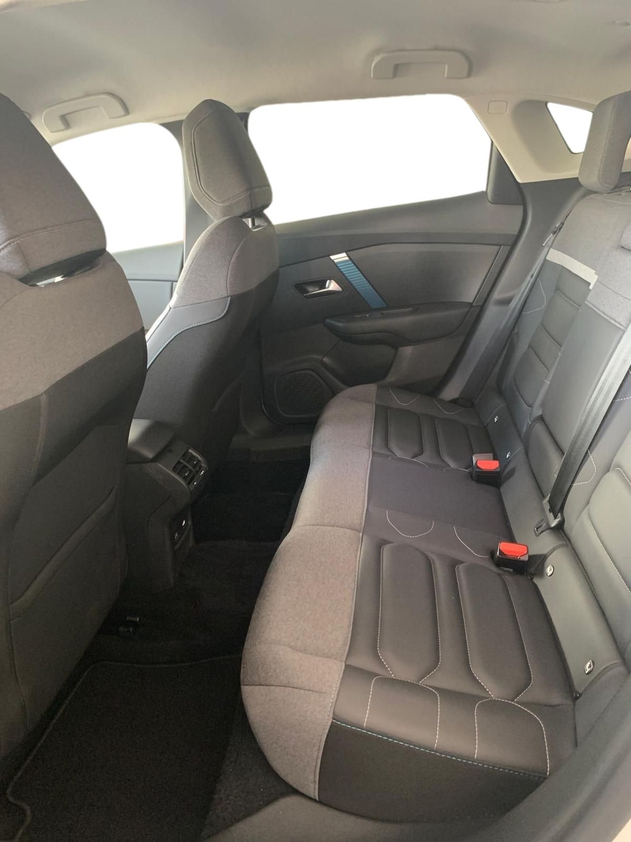 Citroën C4 ë- Eléctrico 50 kWh E Series 100 kW - Foto 2