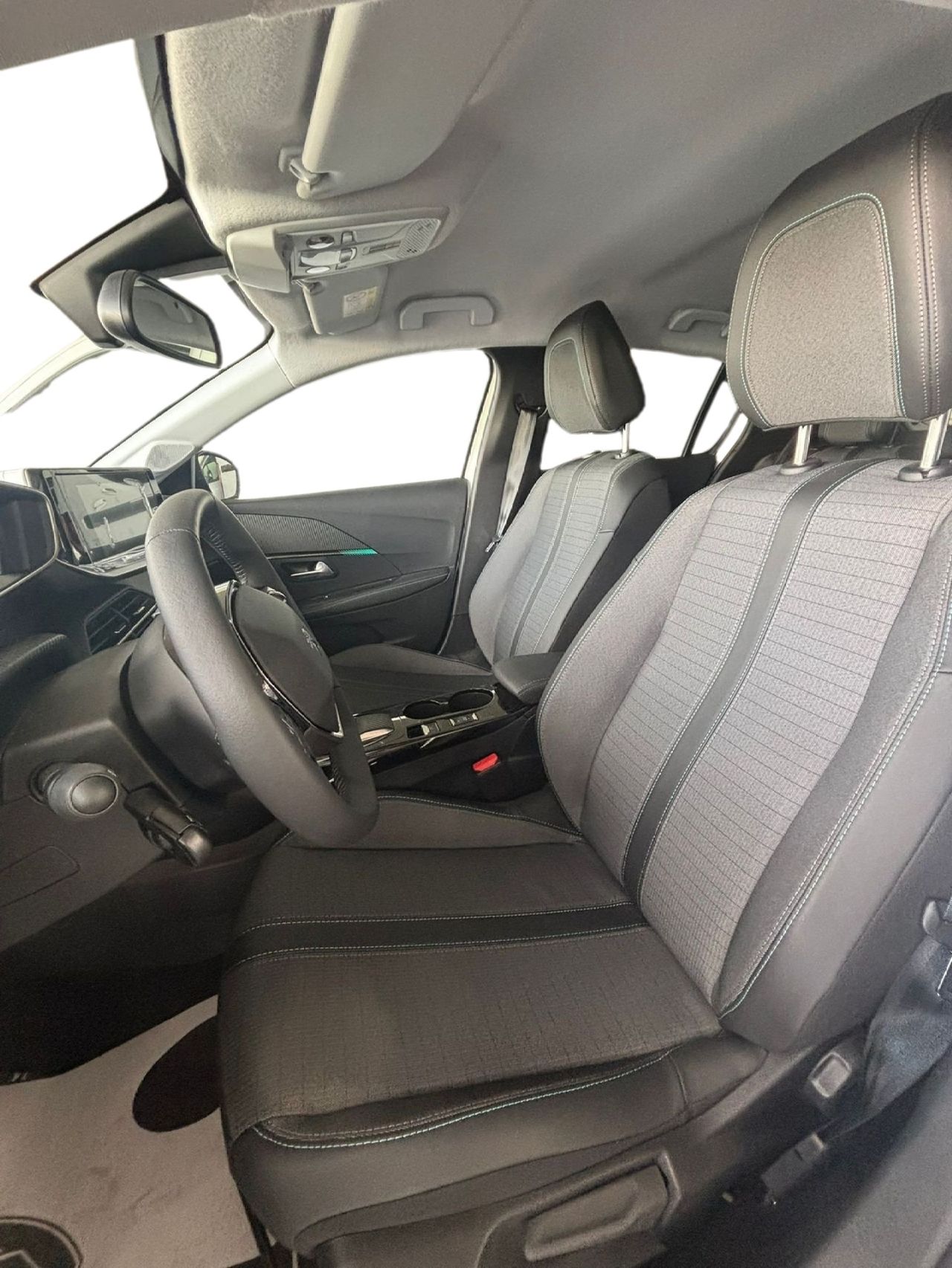 Peugeot 208 E- Allure Eléctrico 100 kW (136 CV) - Foto 2