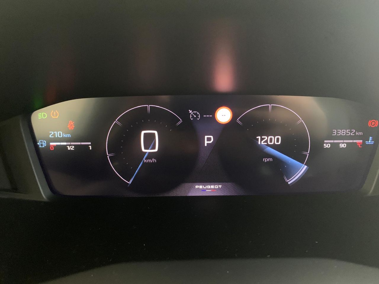 Peugeot 2008 Allure PureTech 130 EAT8 - Foto 2