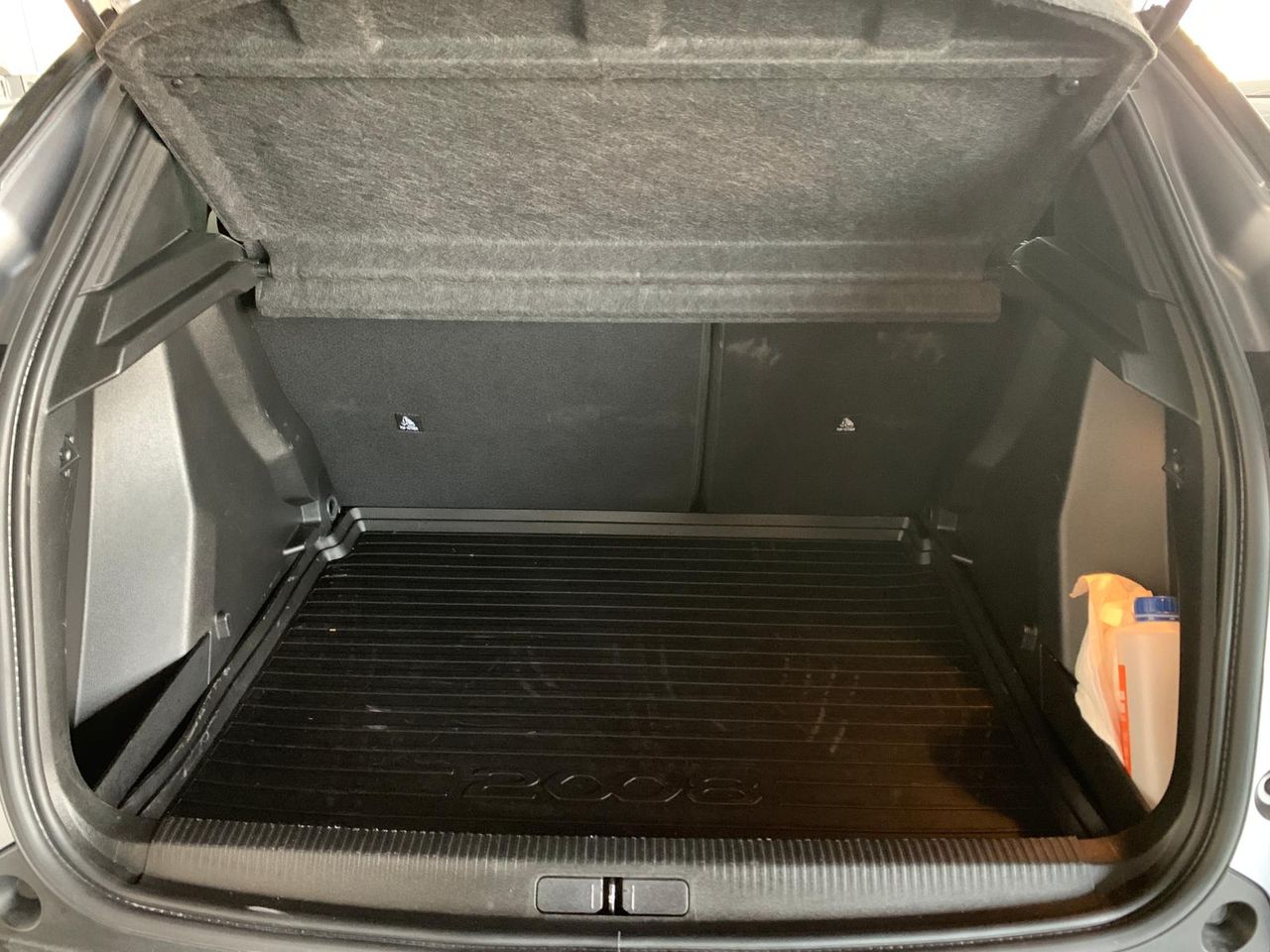 Peugeot 2008 Allure PureTech 130 EAT8 - Foto 2