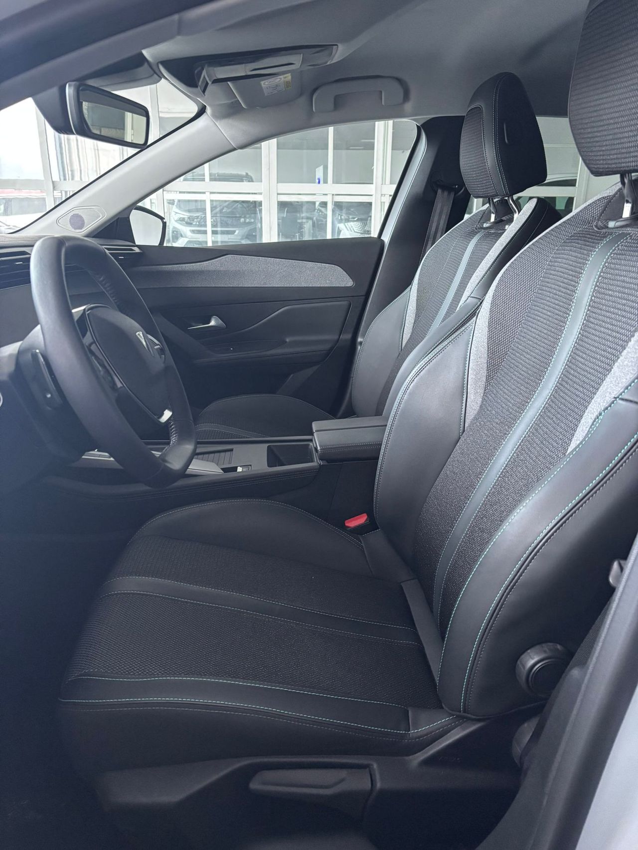 Peugeot 308 5p Allure Hybrid 136 e-DCS6 - Foto 2