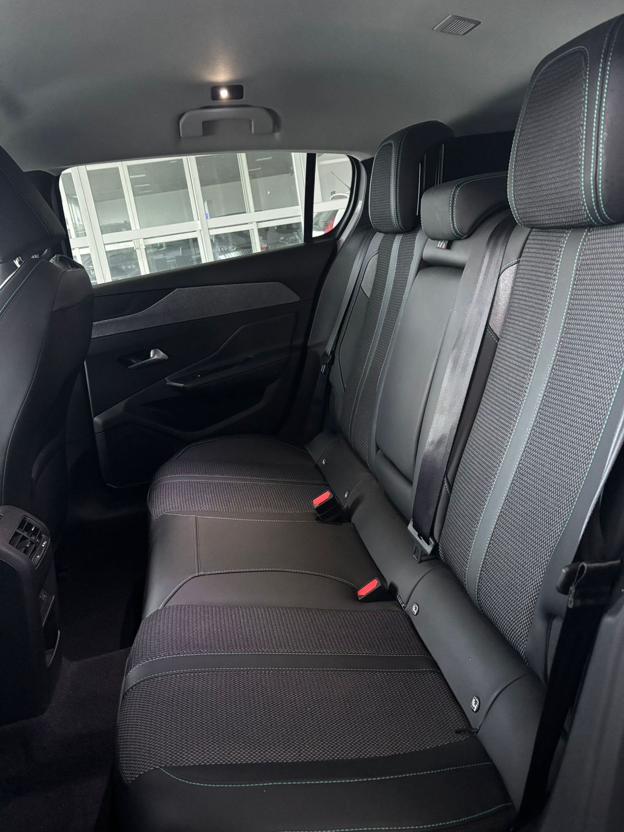 Peugeot 308 5p Allure Hybrid 136 e-DCS6 - Foto 2