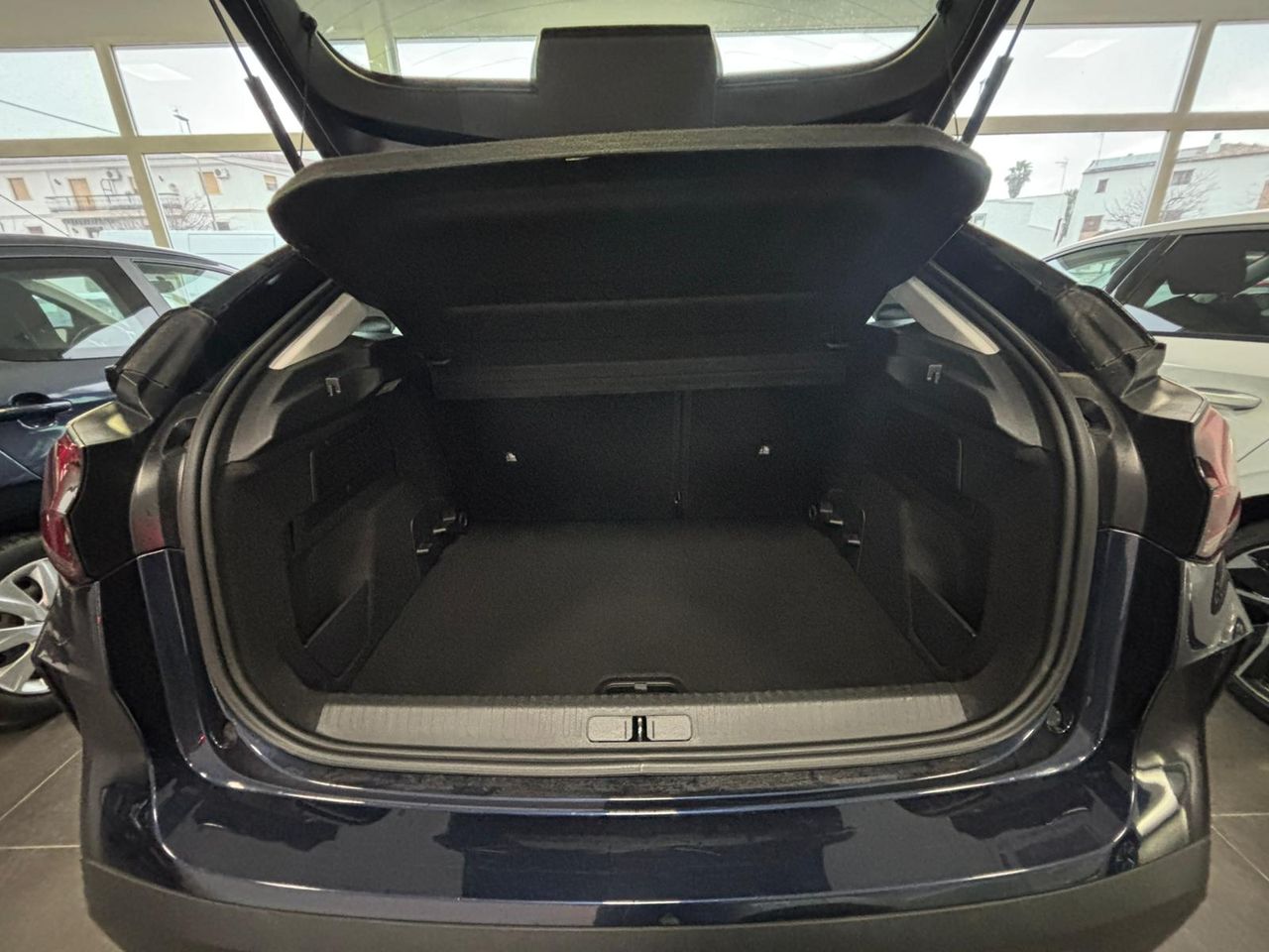 Citroën C4 PureTech 130 Plus - Foto 2