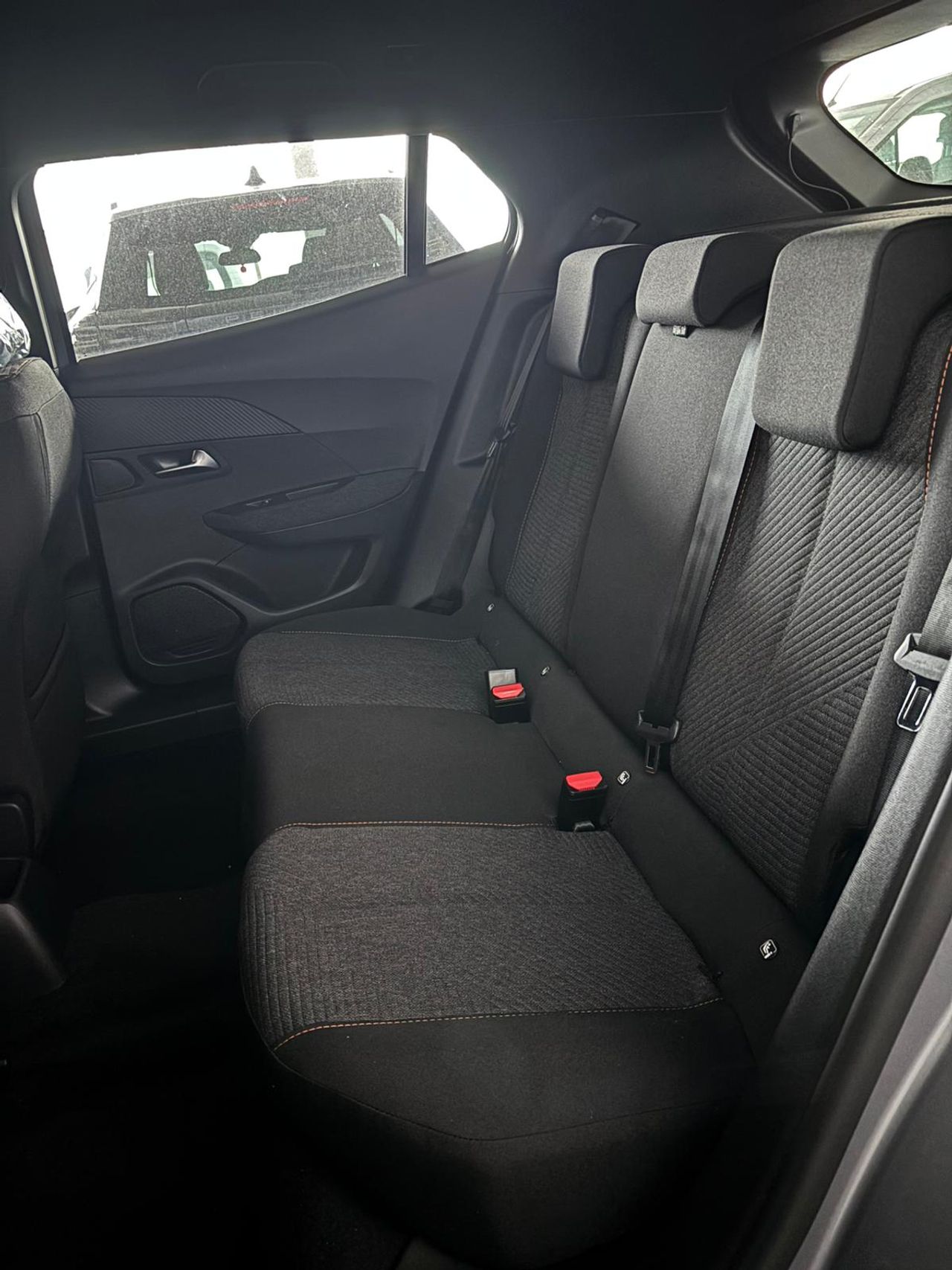 Peugeot 2008 Style Hybrid 136 e-DCS6 - Foto 2