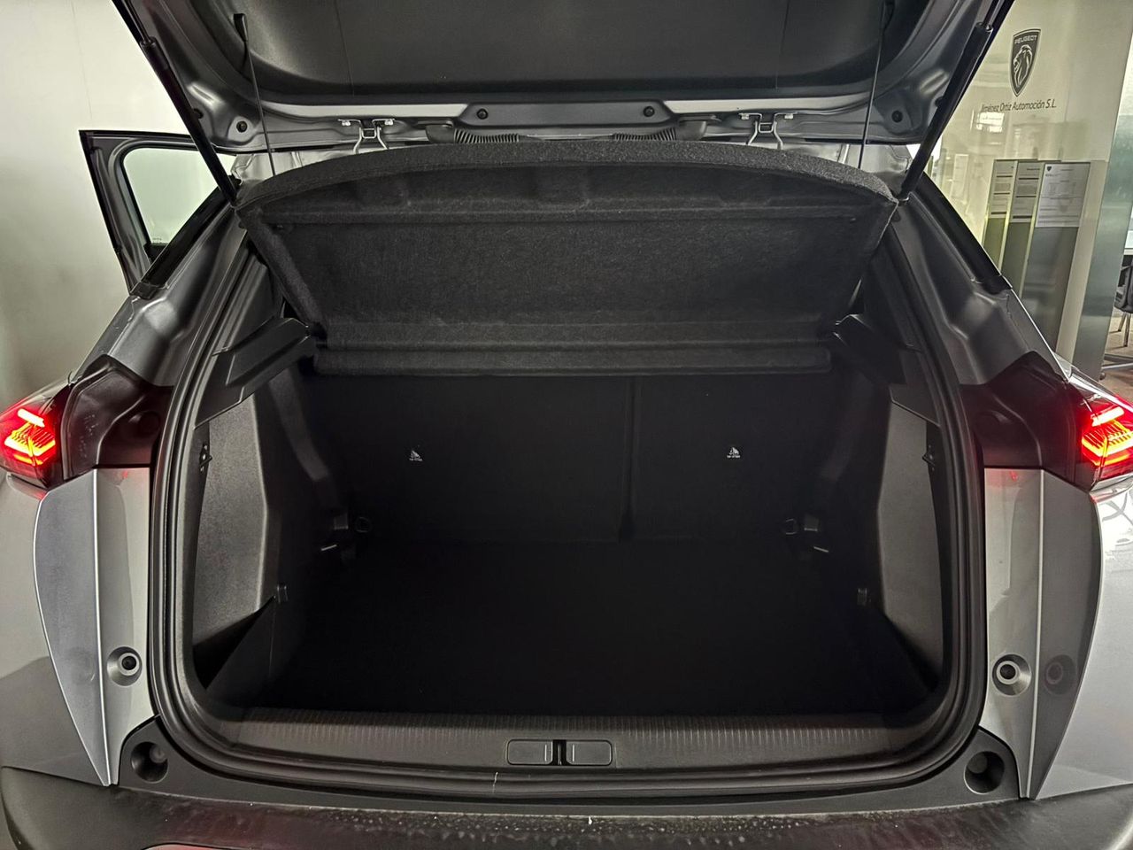 Peugeot 2008 STYLE HYBRID 145 e-DCS6 - Foto 2