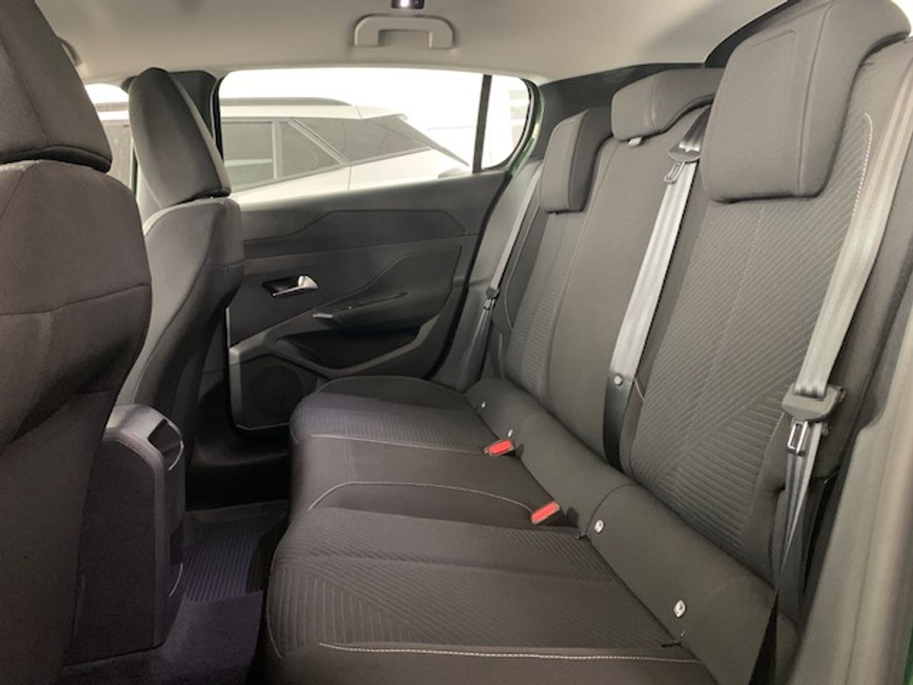 Peugeot 308 5p Active Pack Puretech 110 - Foto 2