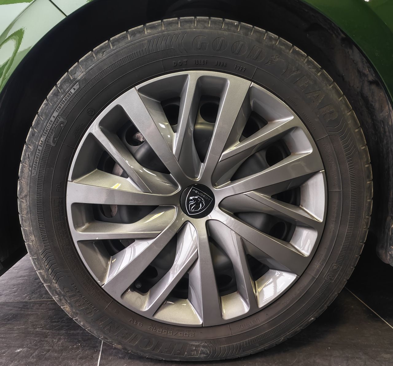 Peugeot 308 5p Active Pack Puretech 110 - Foto 2