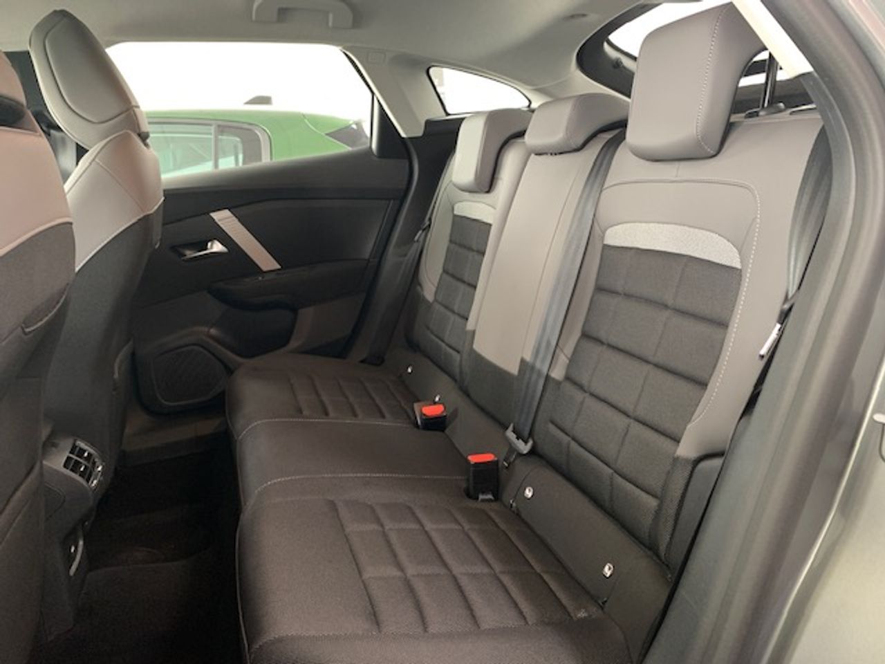 Citroën C4 Hybrid 145 ë-DSC6 PLUS - Foto 2