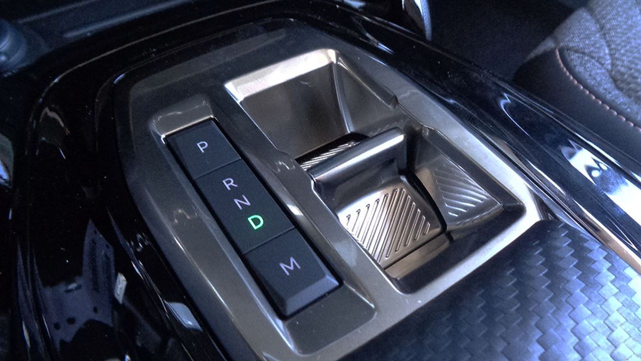 Peugeot 208 Allure Hybrid 110 e-DCS6 - Foto 2