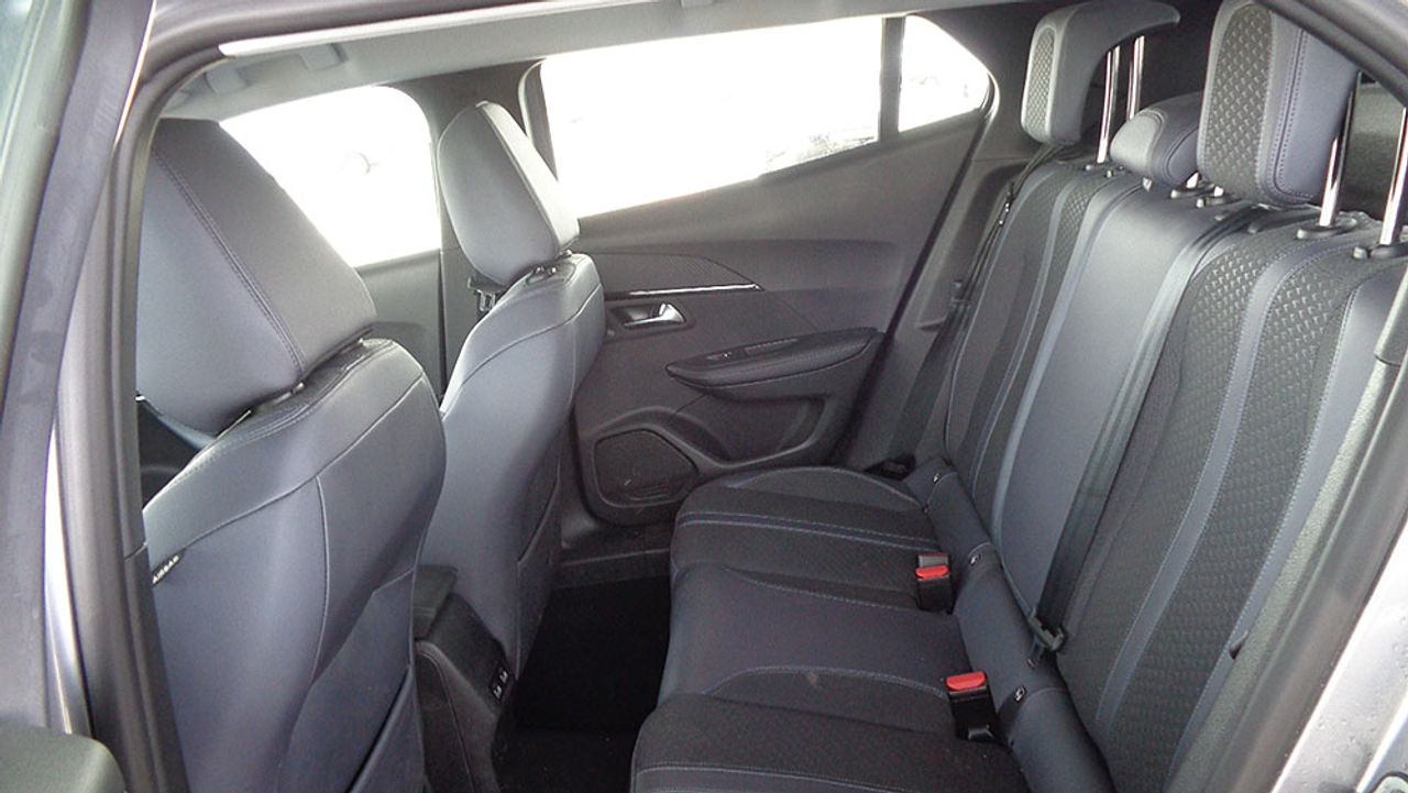 Peugeot 2008 Allure Gasolina 100 - Foto 2