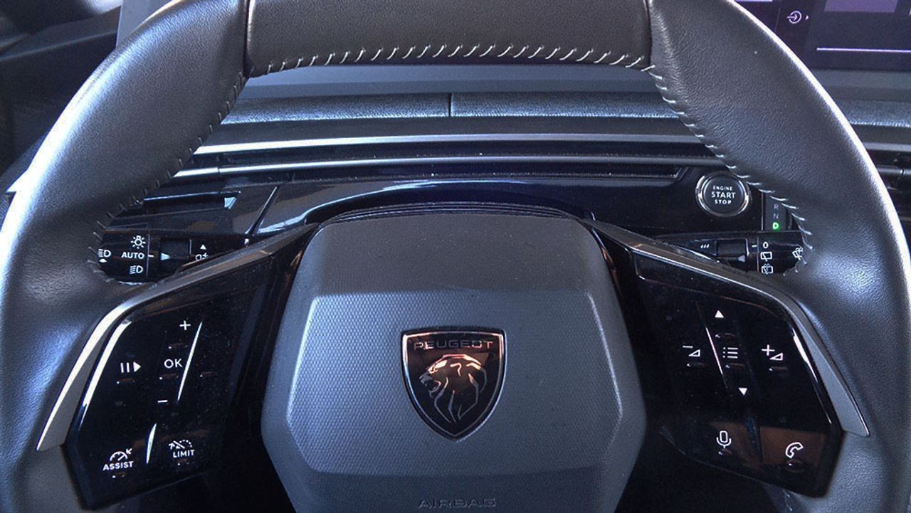Peugeot 5008 Allure Hybrid 145 e-DCS6 - Foto 2