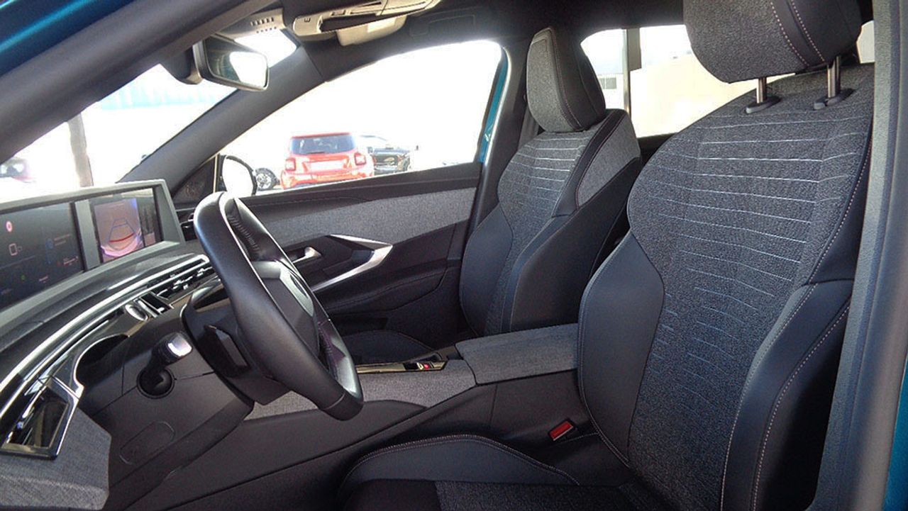 Peugeot 5008 Allure Hybrid 145 e-DCS6 - Foto 2