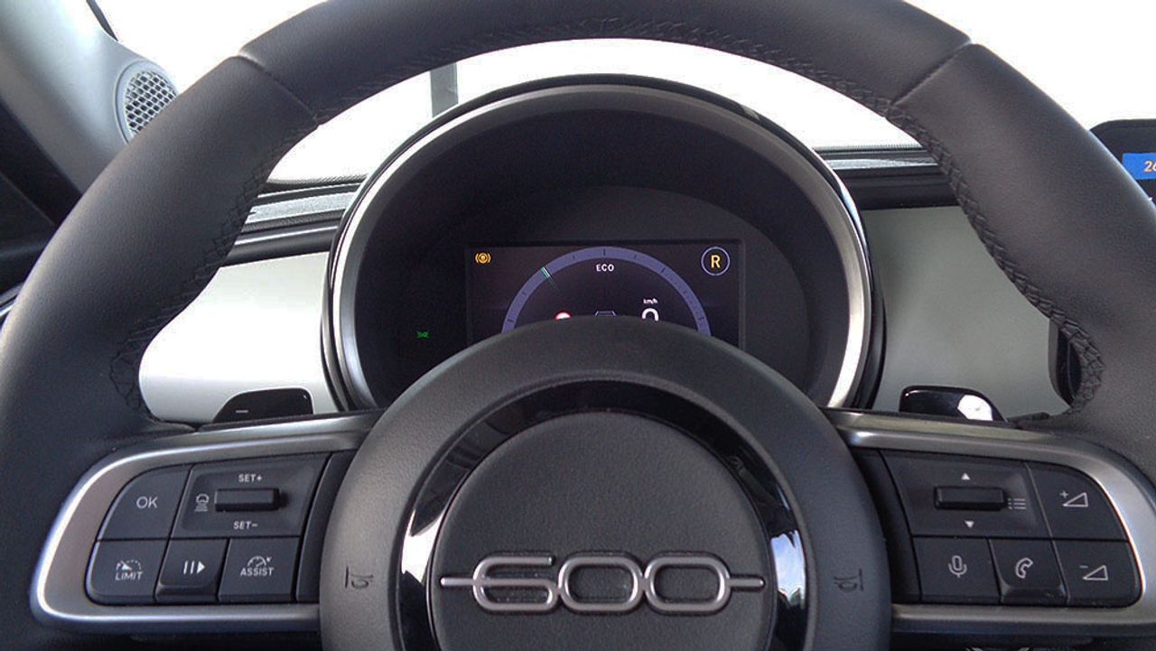 Fiat 600 Hybrid La Prima 74 kW (100 CV) - Foto 2