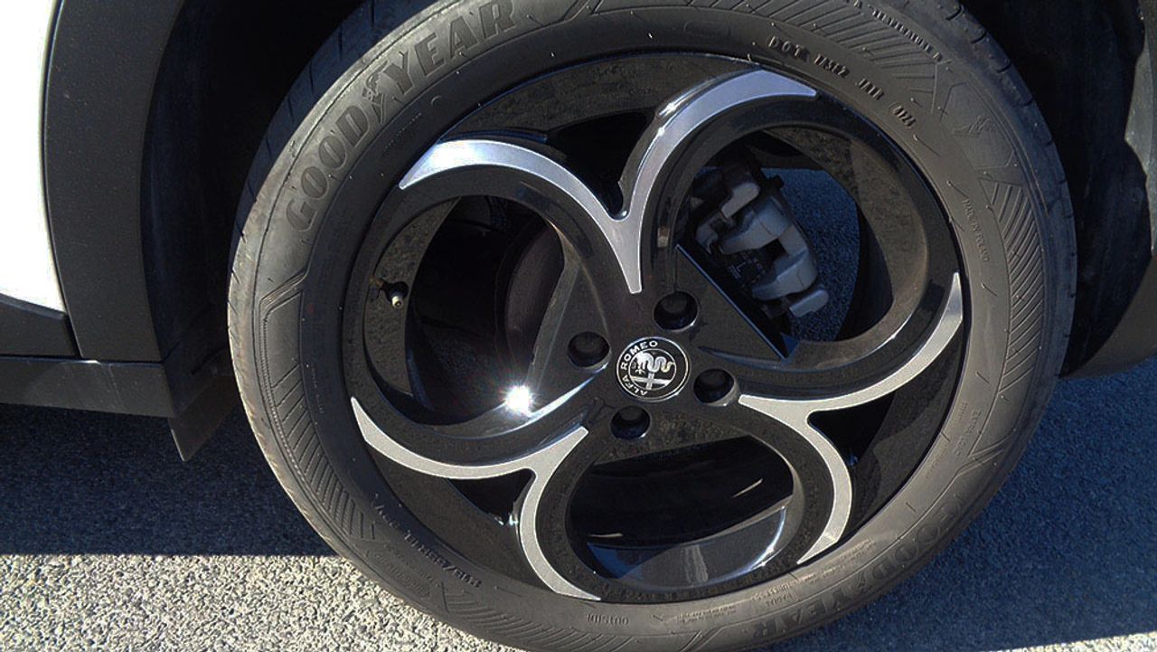 Alfa Romeo Junior Hibrida Speciale 1.2 VGT 136CV - Foto 2