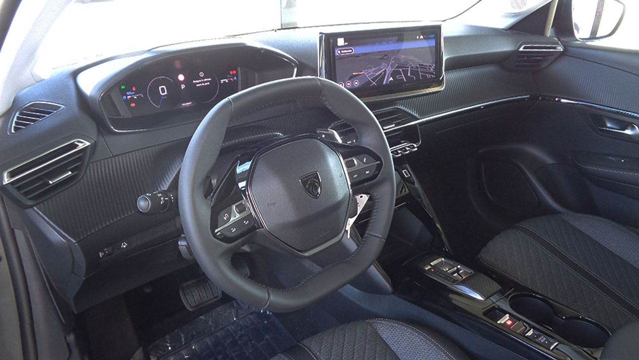 Peugeot 208 5p Allure Hybrid 110 e-DCS6 - Foto 2