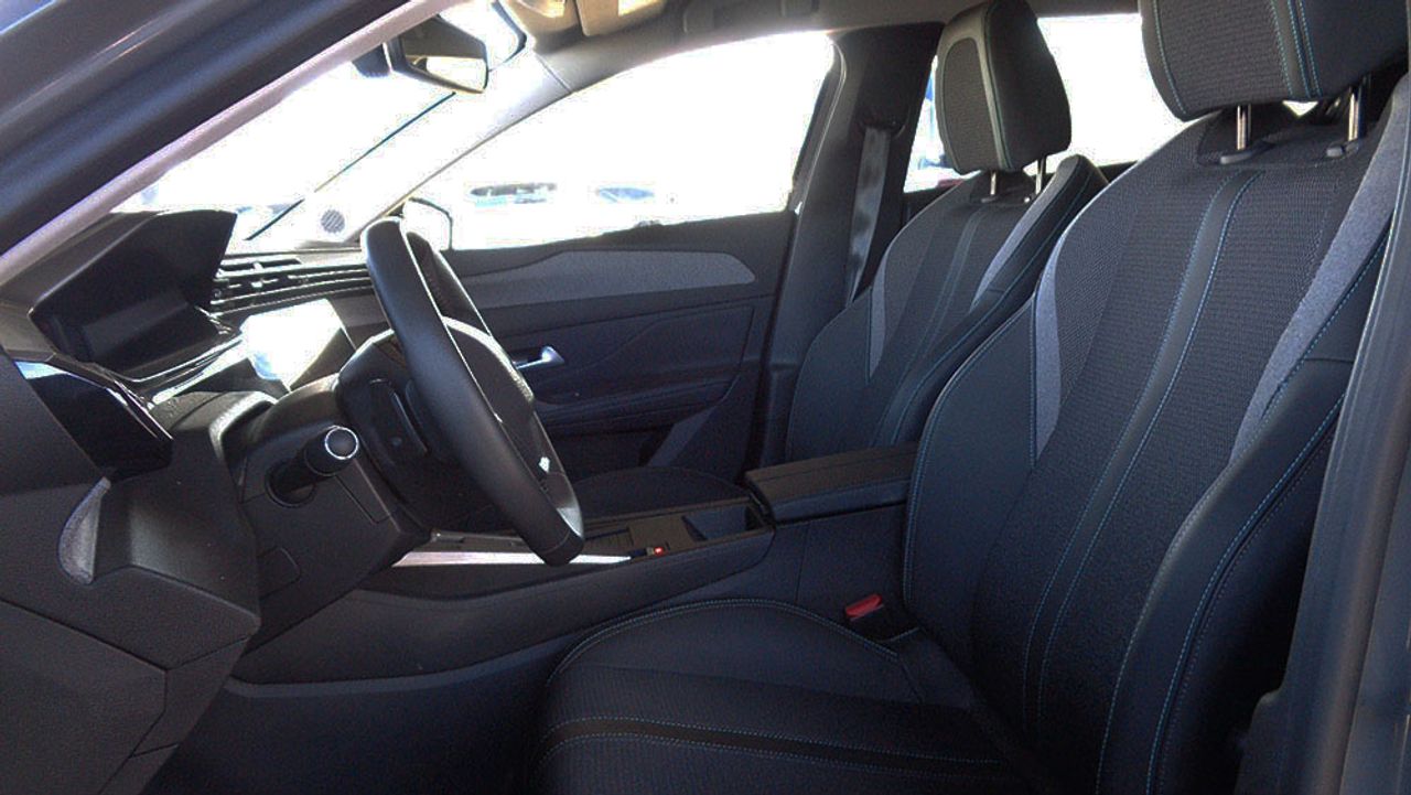 Peugeot 408 Allure Hybrid 136 e-DCS6 - Foto 2