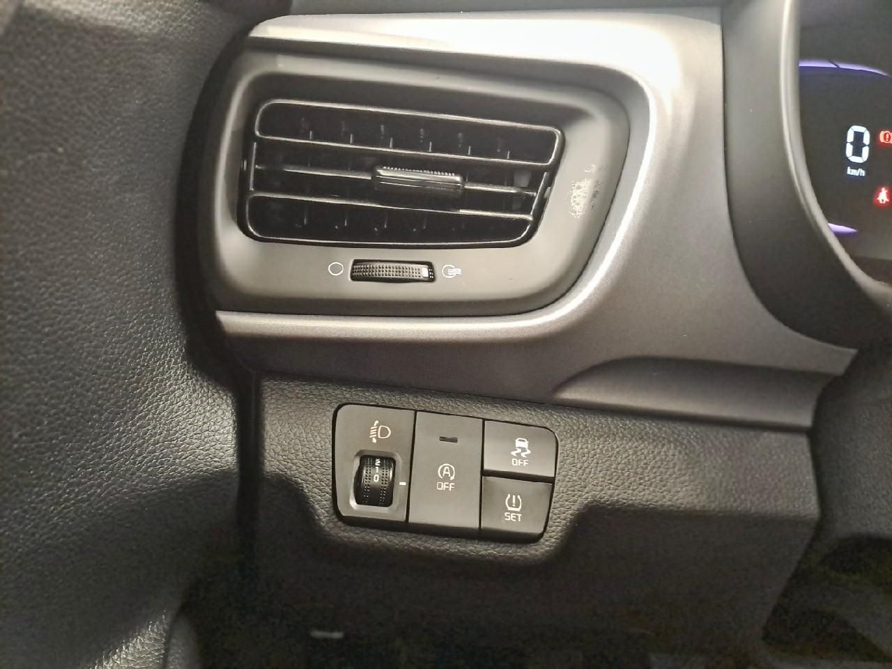 Kia Stonic Concept 1.2 DPi 79CV - Foto 2