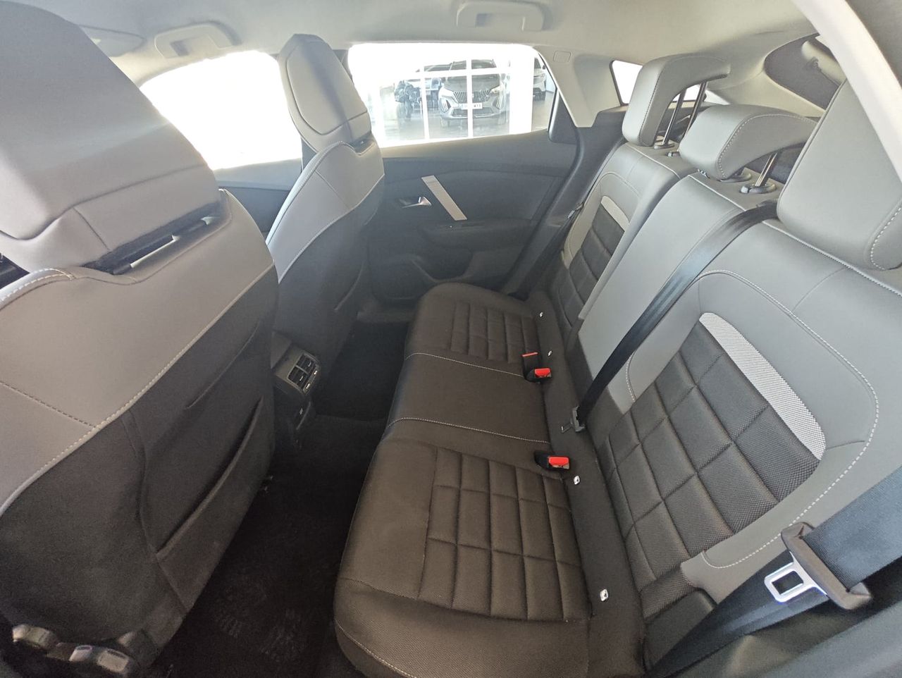 Citroën C4 PLUS Hybrid 145CV ë-DSC6 - Foto 2