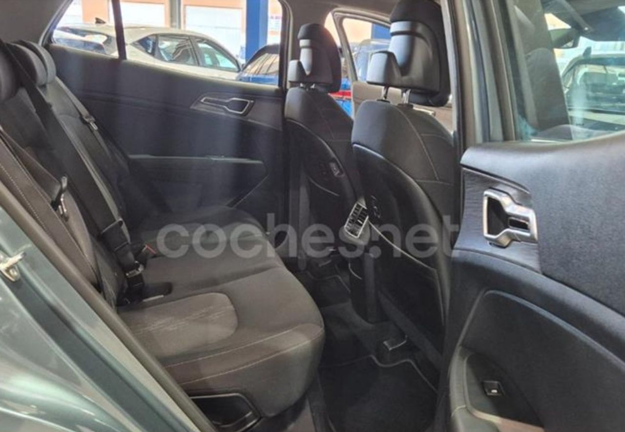 Kia Sportage 1.6 TGDi Drive 17 - Foto 2