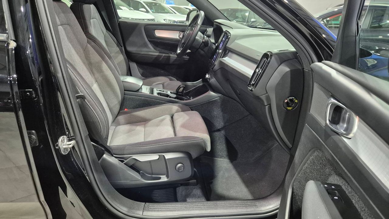 Volvo XC40 2.0 B3 G Core Auto - Foto 2