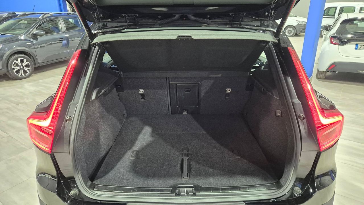 Volvo XC40 2.0 B3 G Core Auto - Foto 2
