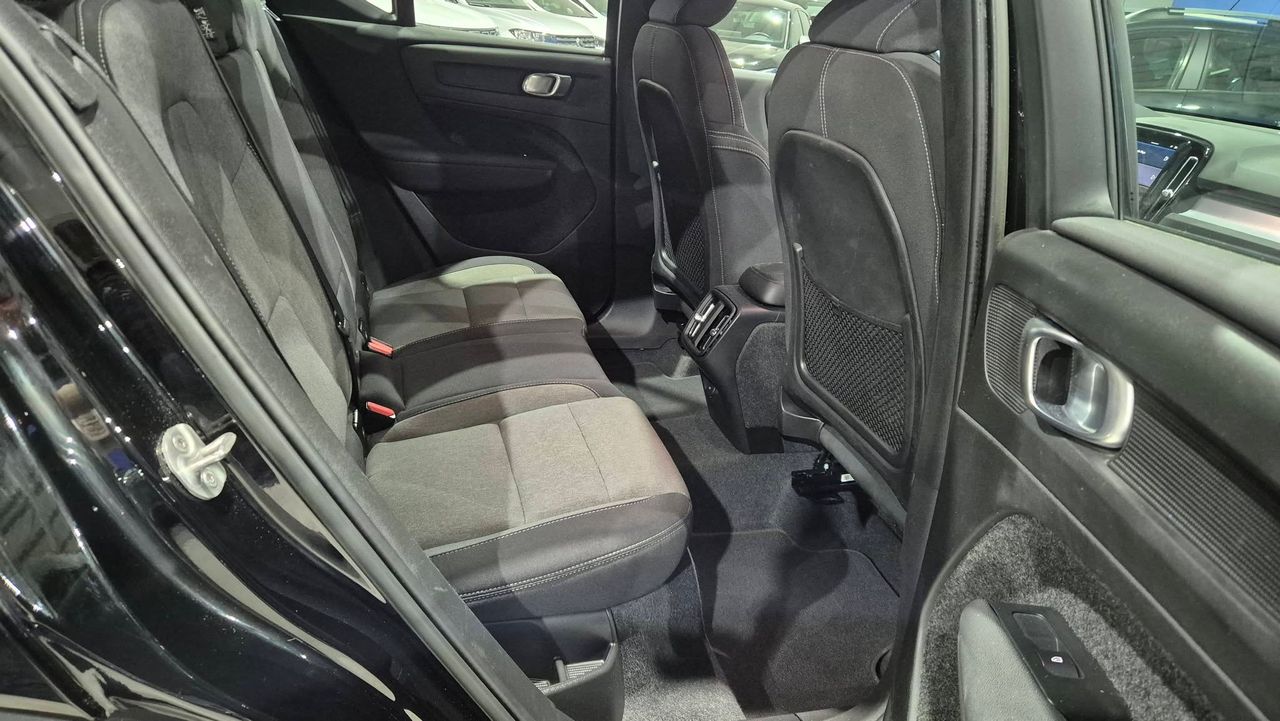 Volvo XC40 2.0 B3 G Core Auto - Foto 2