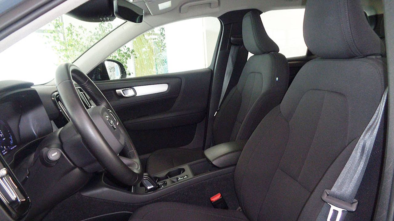 Volvo XC40 1.5 R DESIGN 2WD EXPRESSION HYBRID 260CV - Foto 2