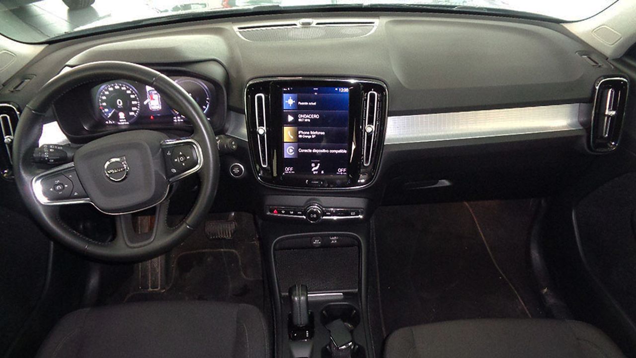 Volvo XC40 1.5 R DESIGN 2WD EXPRESSION HYBRID 260CV - Foto 2