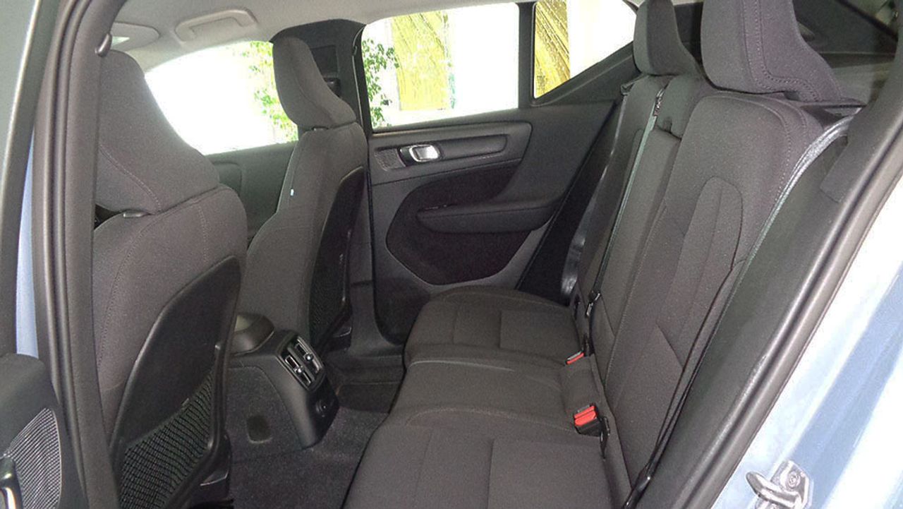 Volvo XC40 1.5 R DESIGN 2WD EXPRESSION HYBRID 260CV - Foto 2