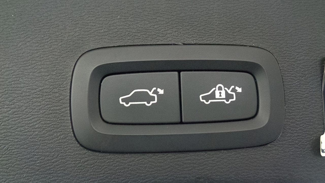 Volvo XC40 1.5 R DESIGN 2WD EXPRESSION HYBRID 260CV - Foto 2