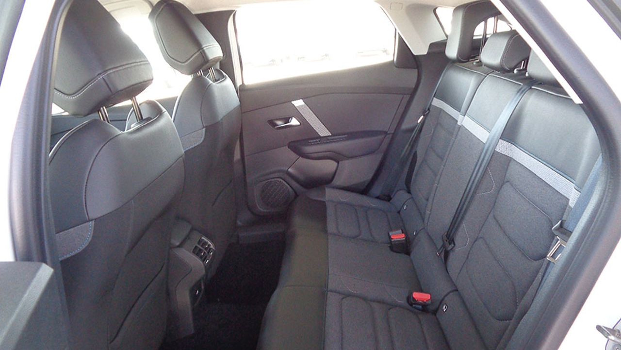 Citroën C4 BHDI EAT8 FEEL PACK - Foto 2