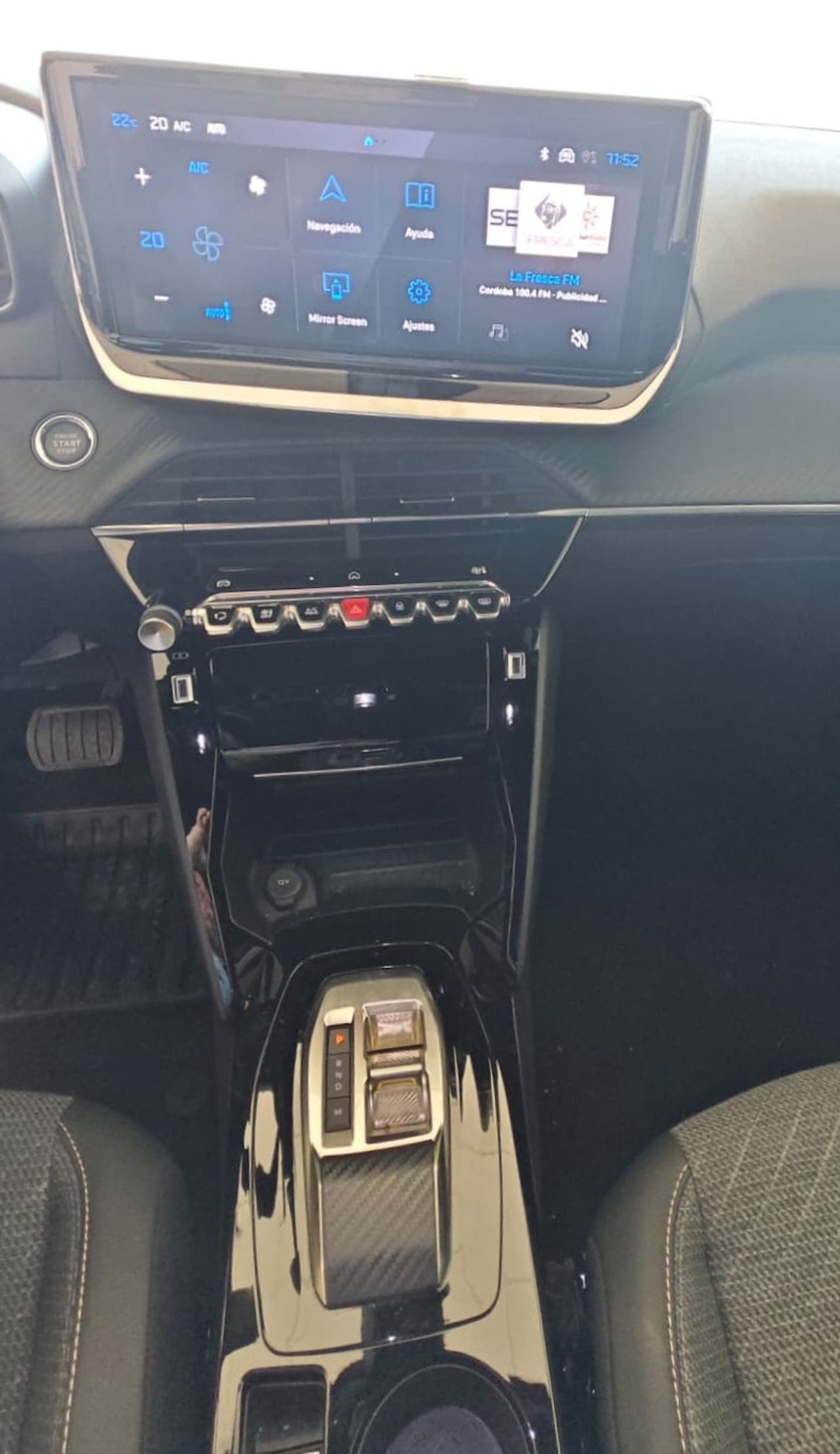 Peugeot 2008 Allure Hybrid 136 e-DCS6 - Foto 2