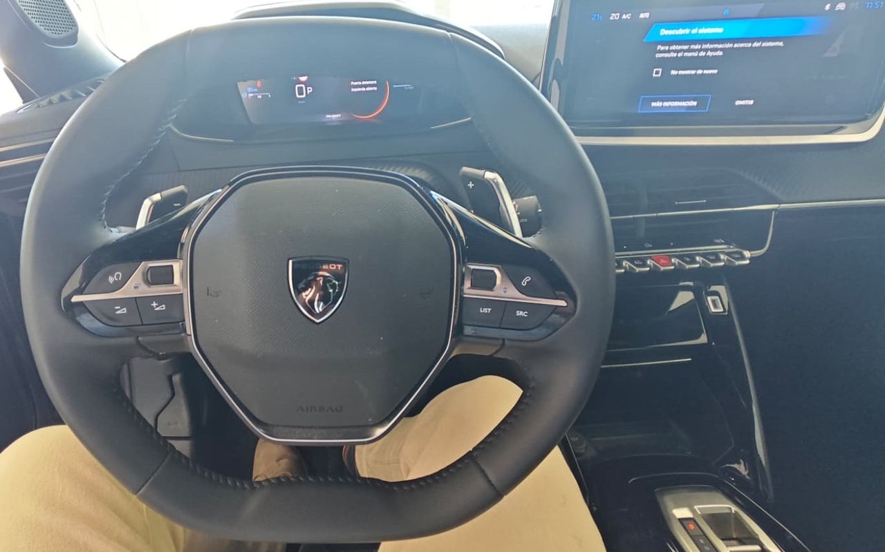 Peugeot 2008 Allure Hybrid 136 e-DCS6 - Foto 2