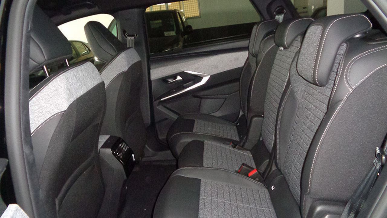 Peugeot 5008 Allure Hybrid 145 e-DCS6 - Foto 2