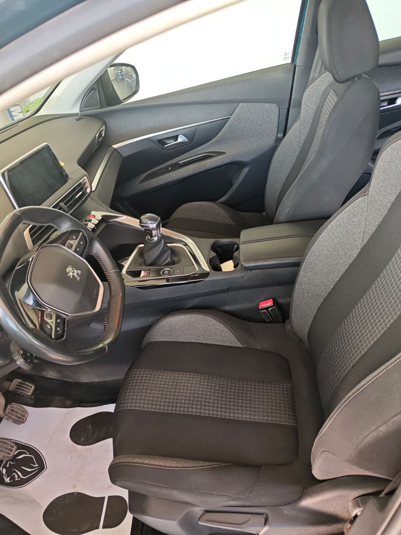 Peugeot 3008 BlueHDi 130CV Active Pack - Foto 2