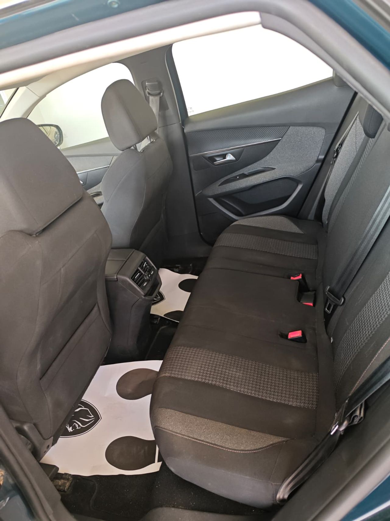 Peugeot 3008 BlueHDi 130CV Active Pack - Foto 2