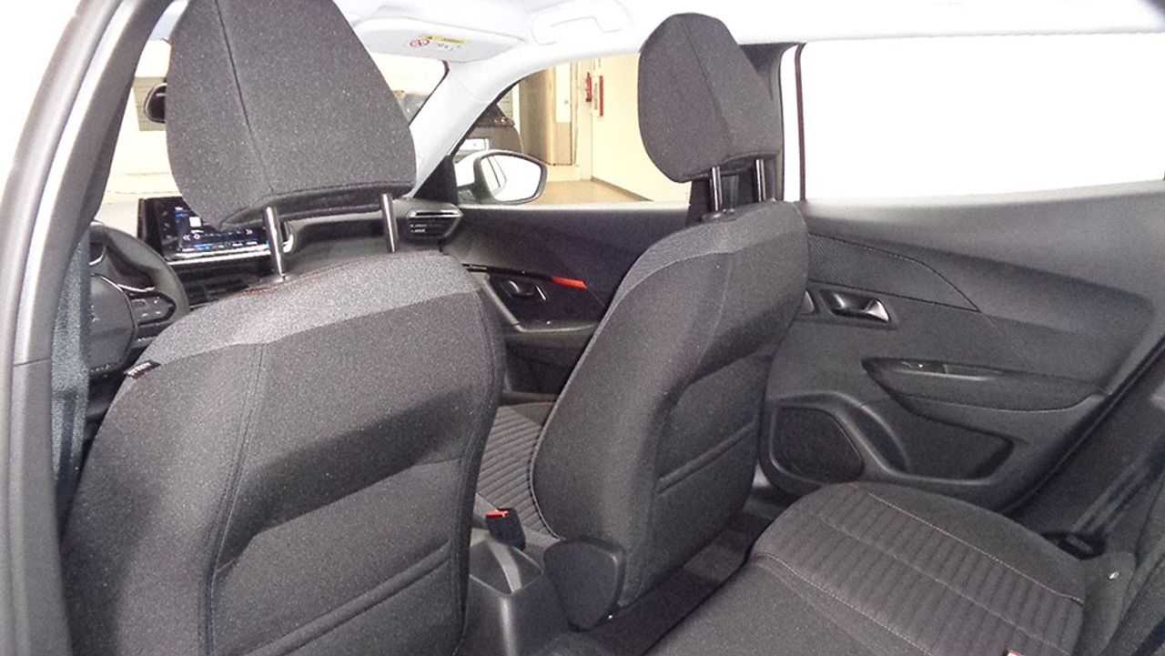 Peugeot 2008 1.2 Active Pack 100CV - Foto 2