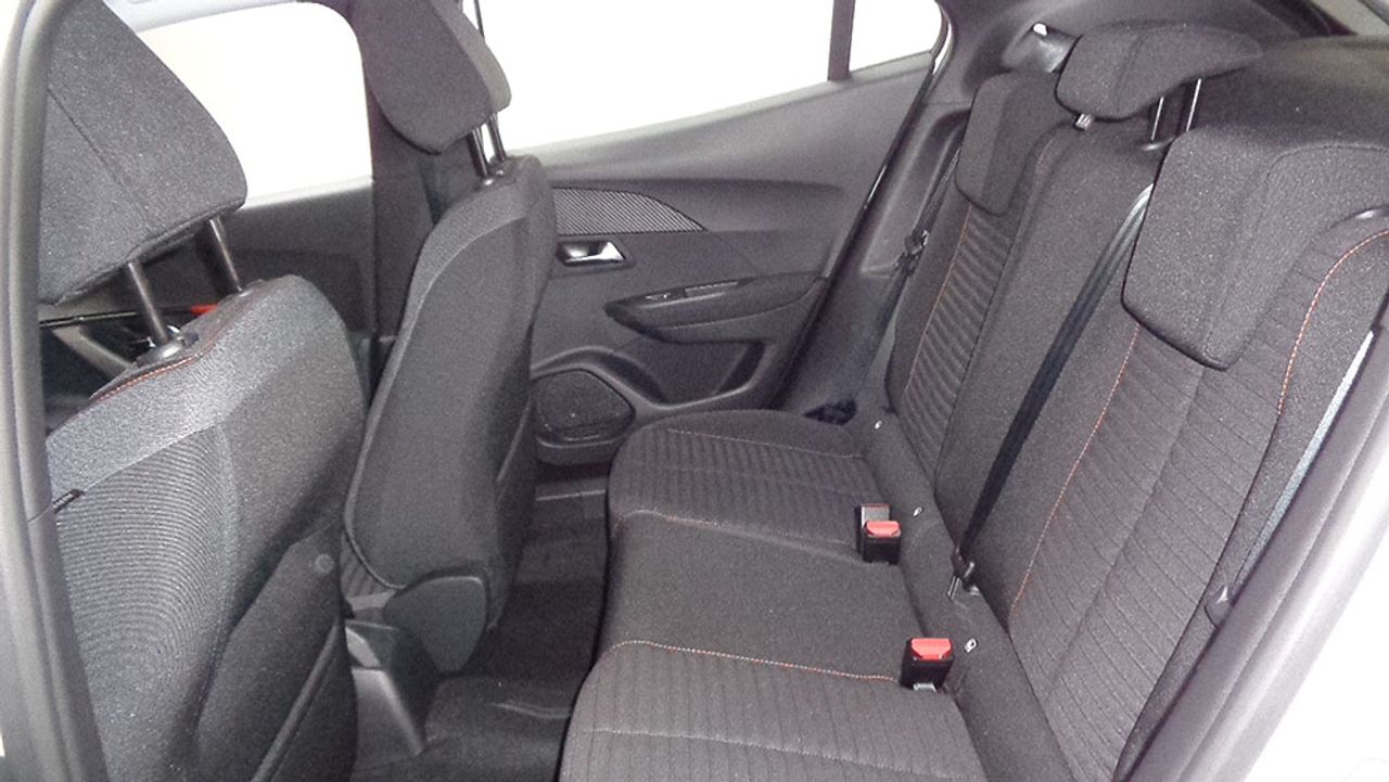 Peugeot 2008 1.2 Active Pack 100CV - Foto 2