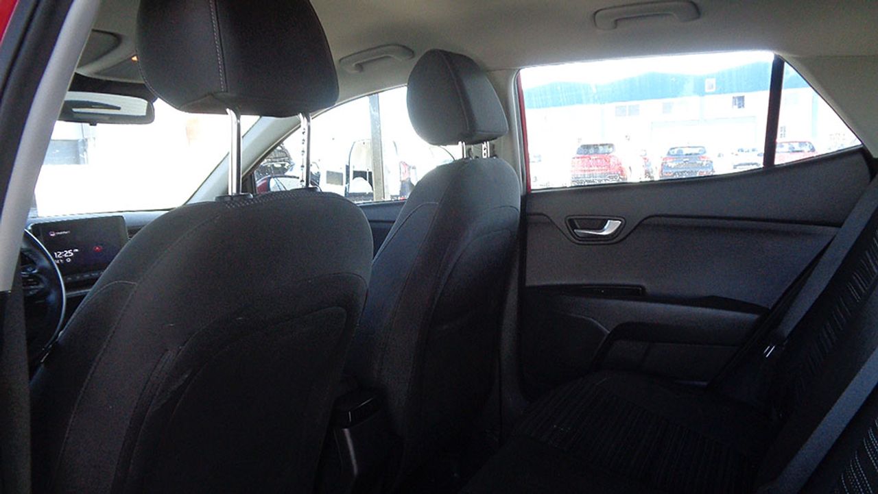 Kia Stonic 1.0 TGDI MHEV IMT DRIVE - Foto 2
